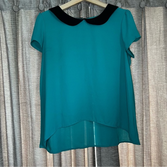 Teal Adora Short Sleeve Peter Pan Collar Blouse Size Medium - Picture 2 of 13